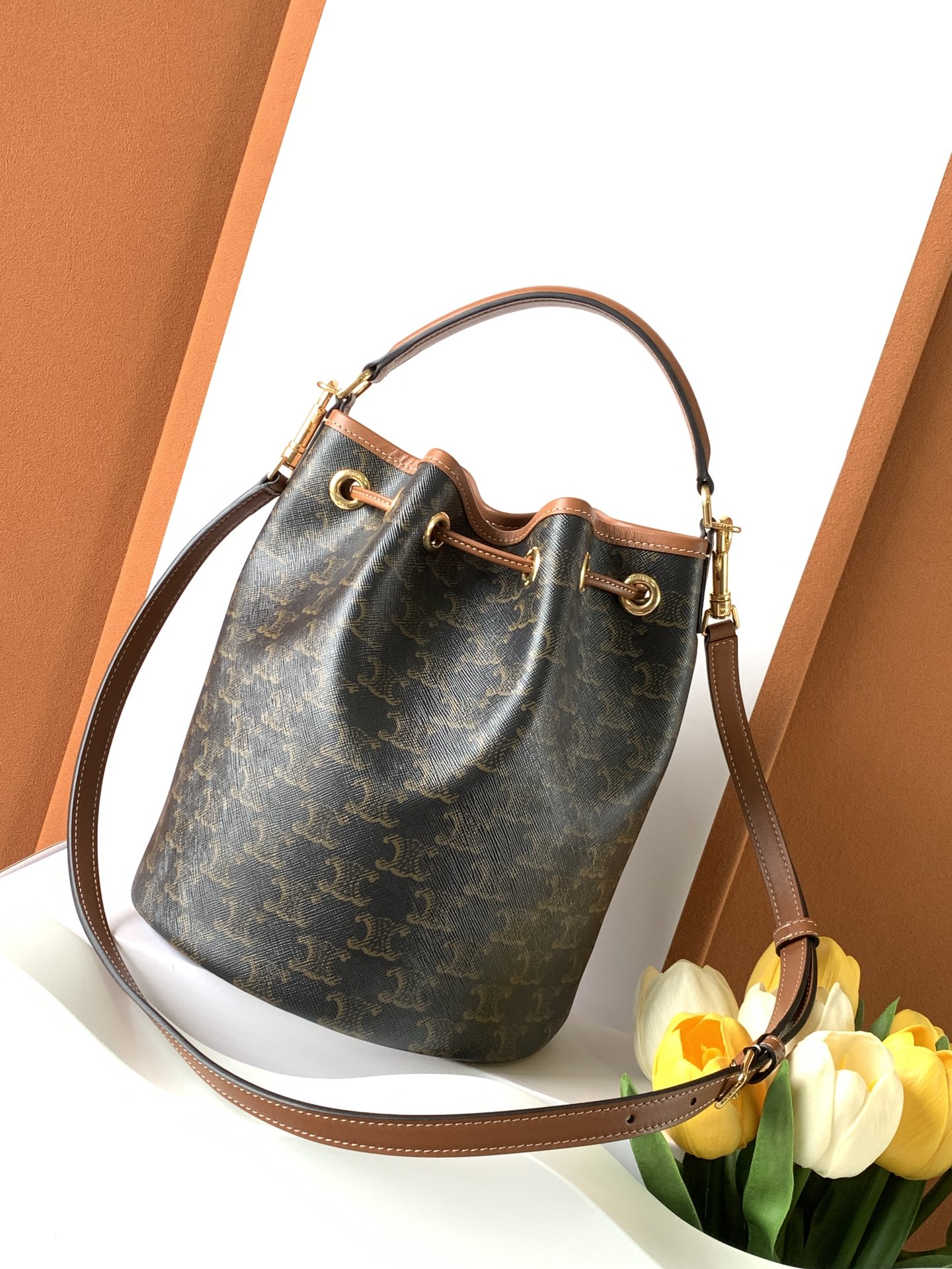 Ce**e clara bag in triomphe