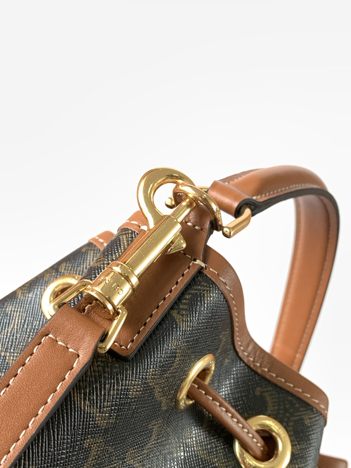 Ce**e clara bag in triomphe