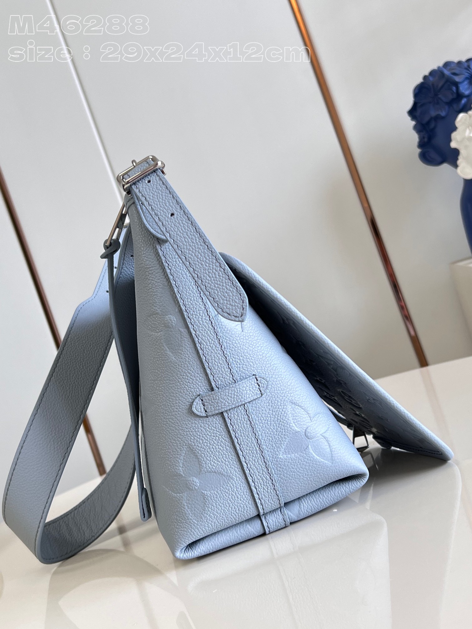 l**is V*t*n carryall pm bag