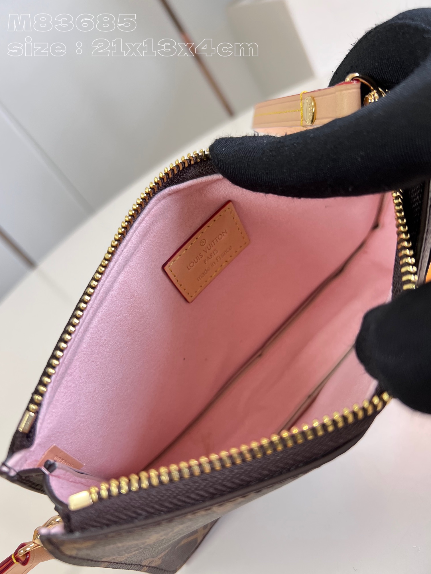 l**is V*t*n lexington pouch