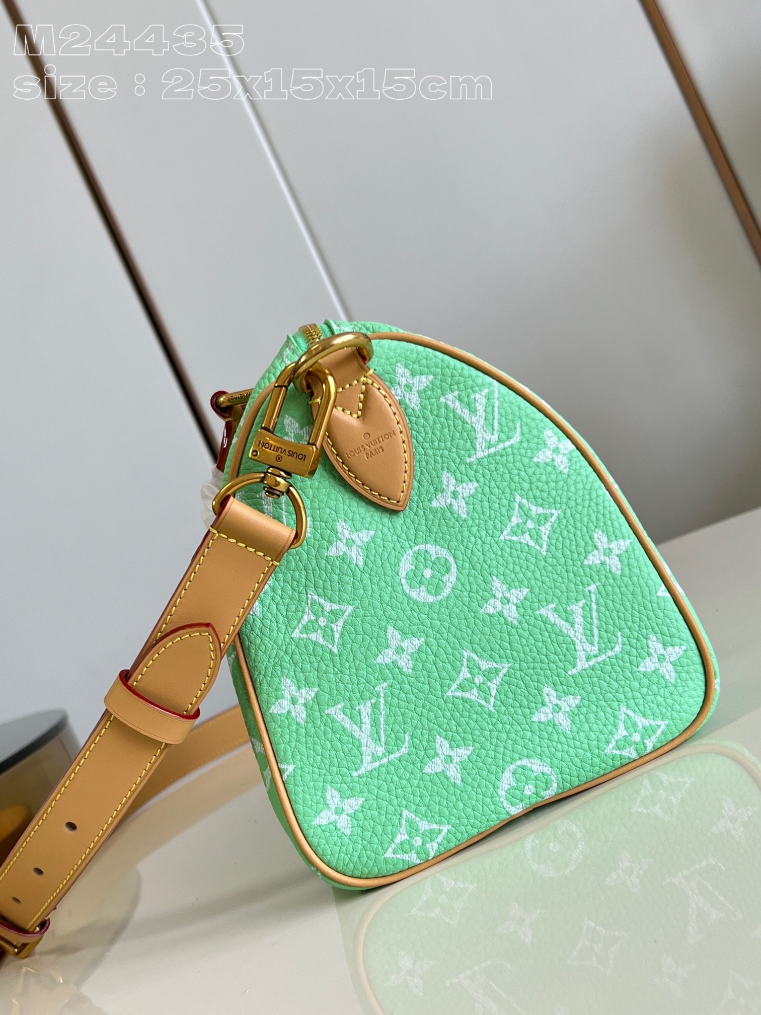 l**is V*t*n speedy p9 bandoulière 25