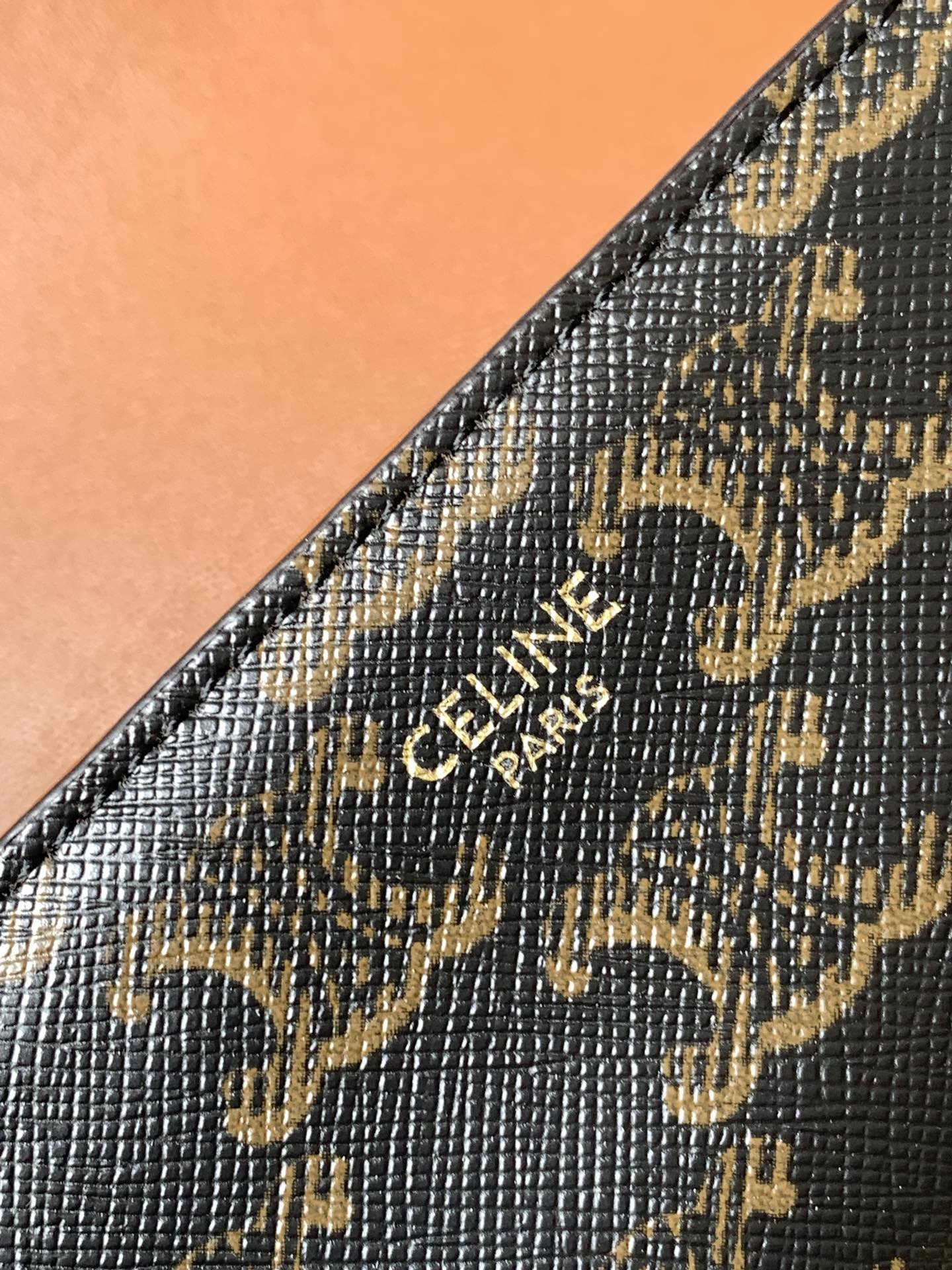 Ce**e teen nino bag in triomphe