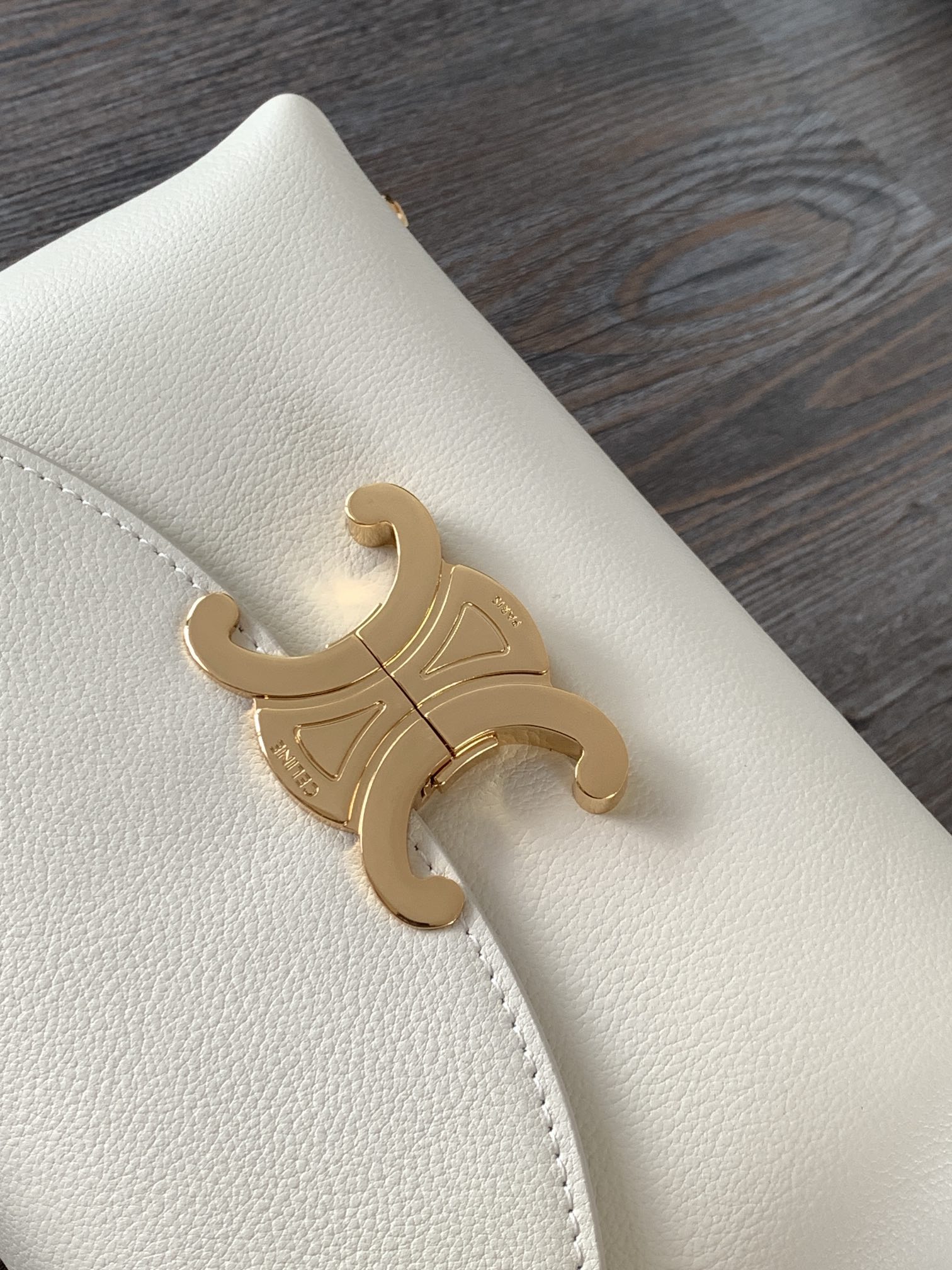 Ce**e teen nino bag in triomphe