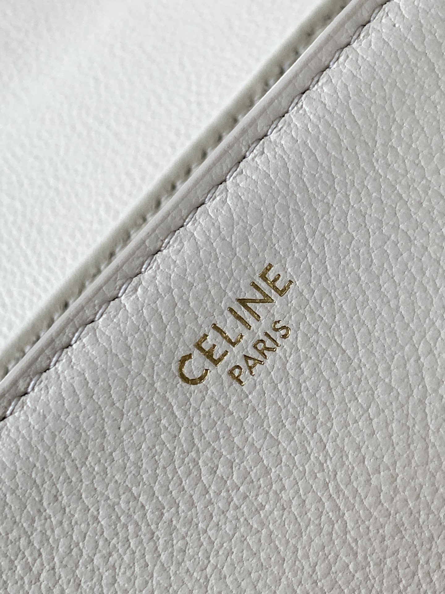 Ce**e teen nino bag in triomphe