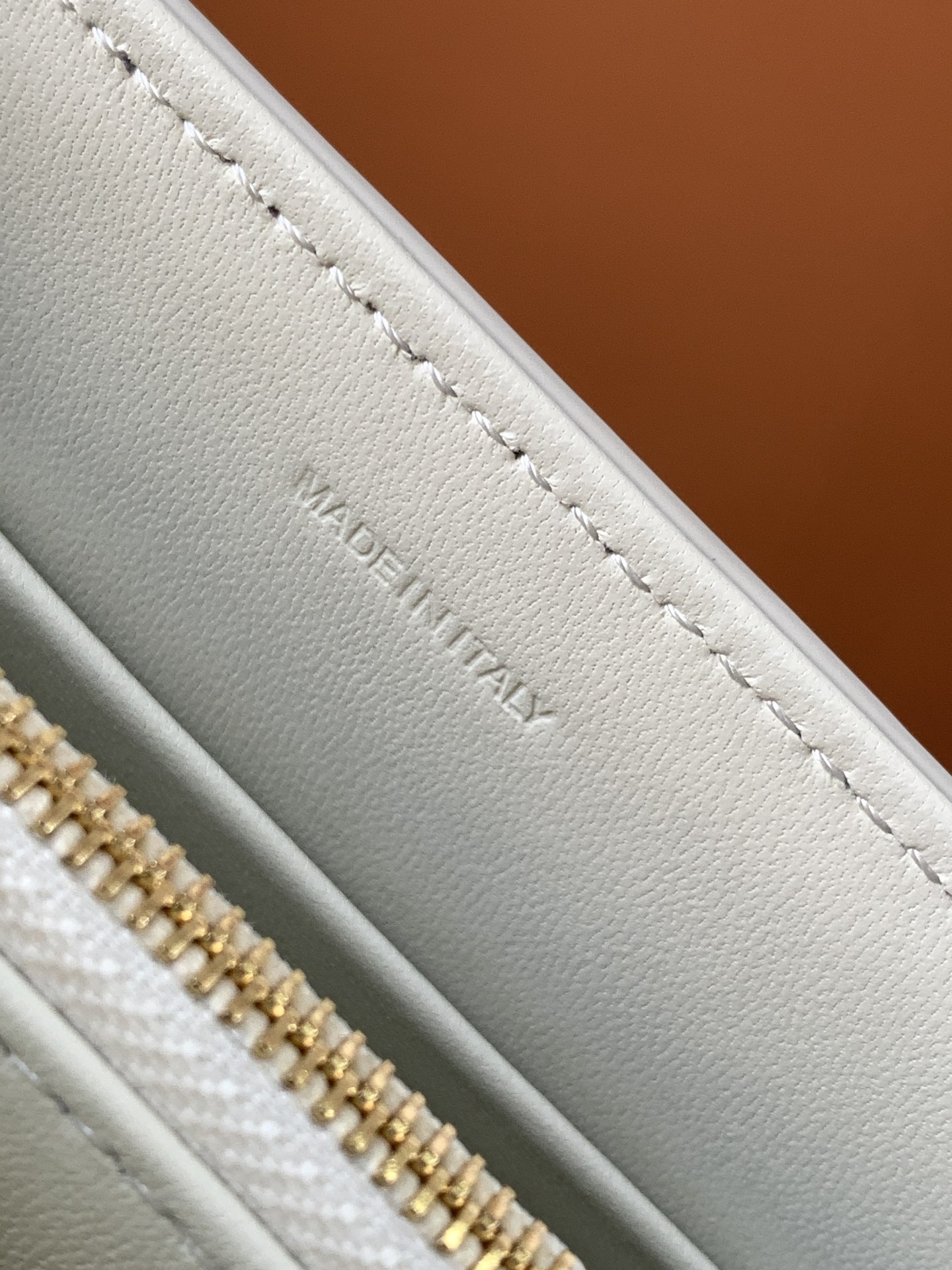 Ce**e teen nino bag in triomphe