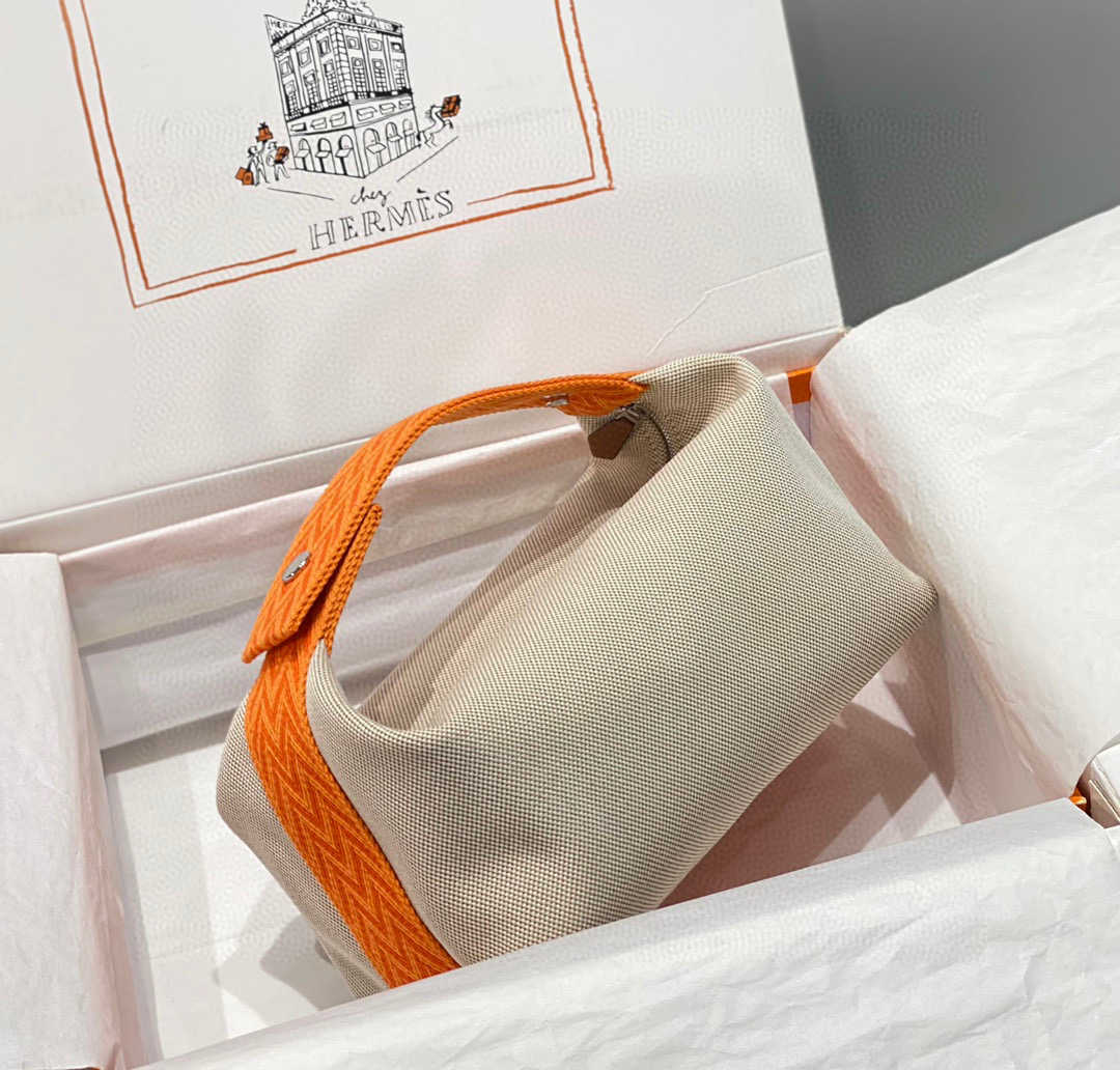 H**mes bride-a-brac case