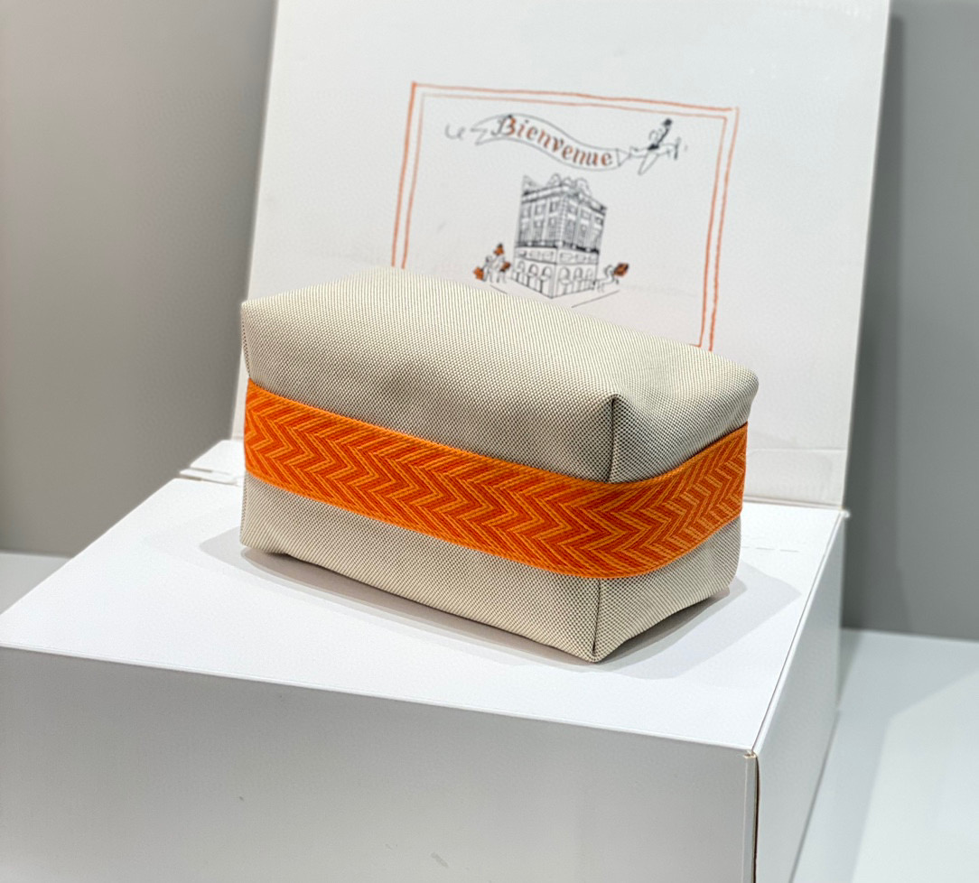 H**mes bride-a-brac case
