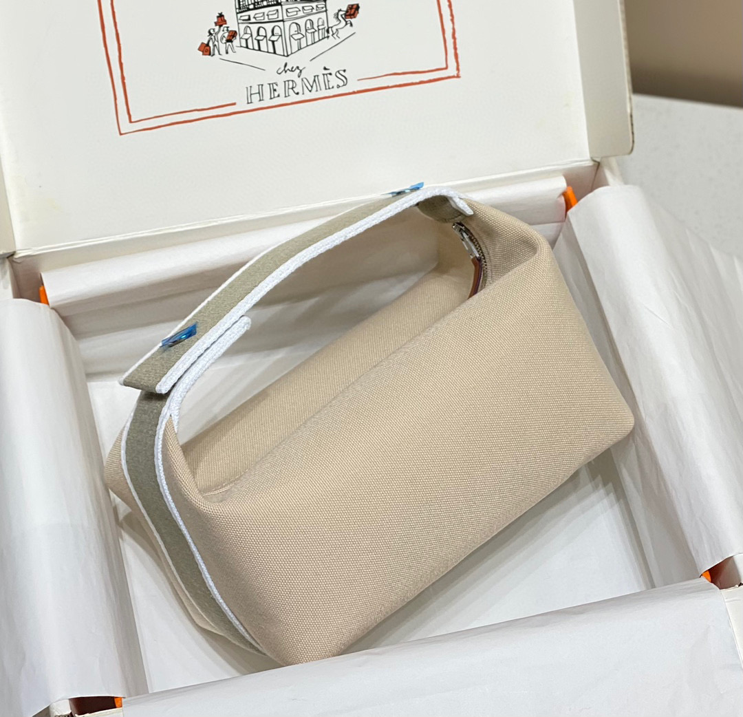 H**mes bride-a-brac case