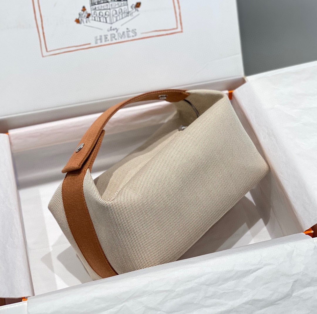 H**mes bride-a-brac case