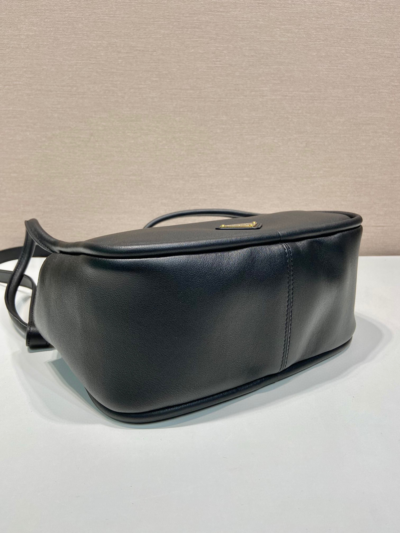Pra*a darling leather handbag