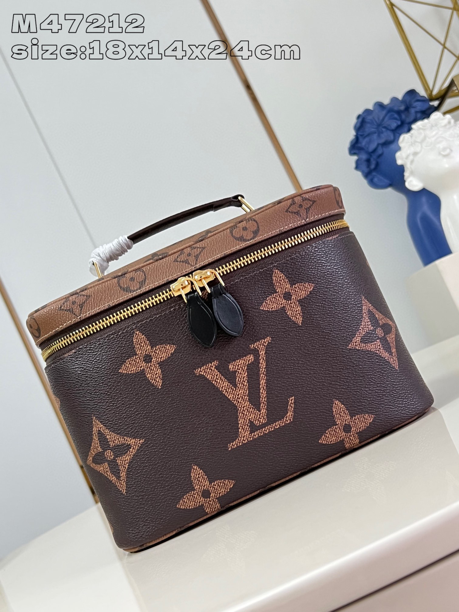 l**is V*t*n nice bb toiletry pouch