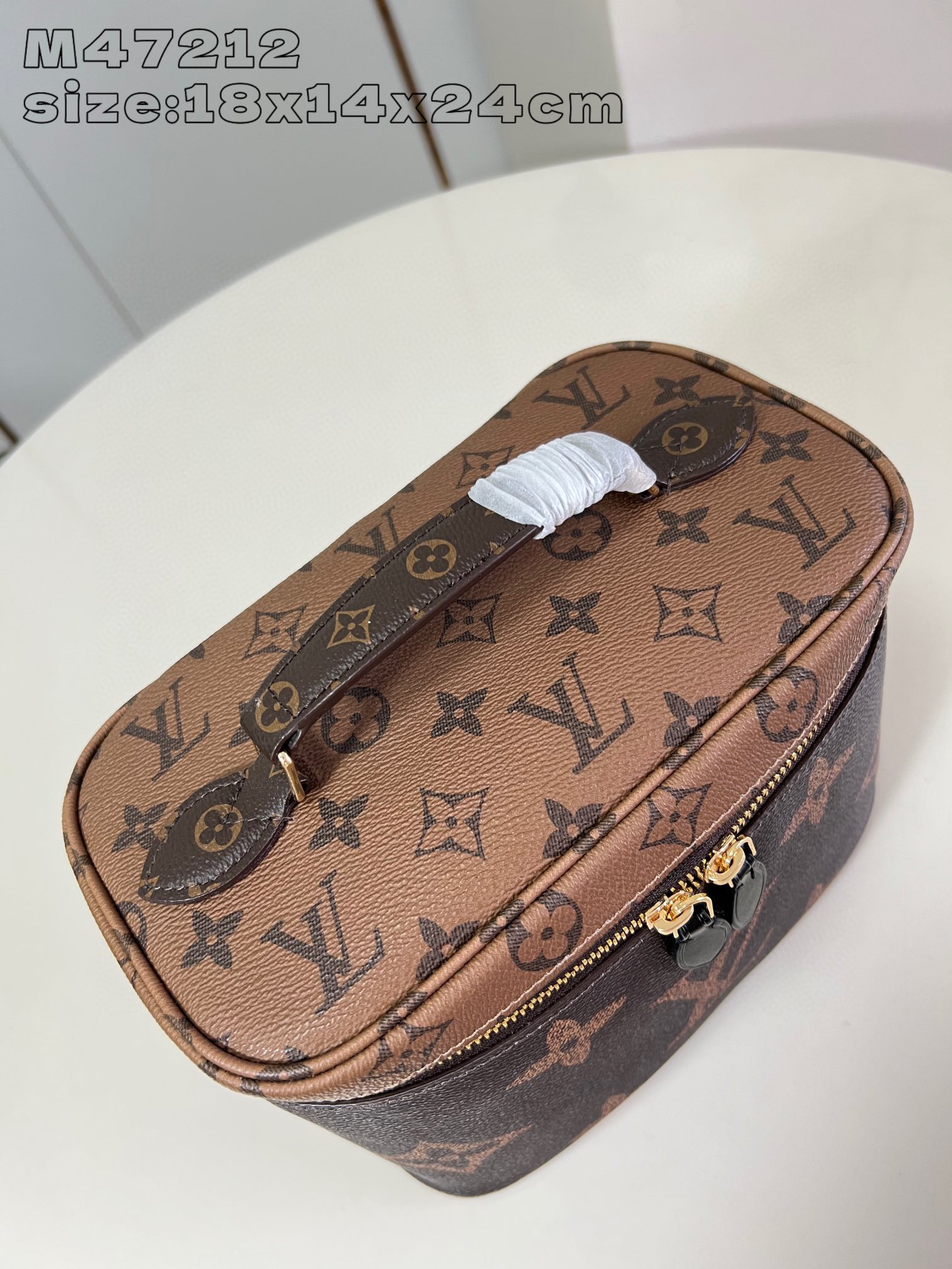 l**is V*t*n nice bb toiletry pouch
